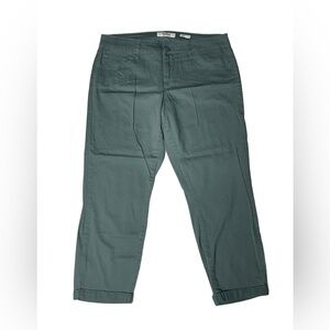 Royalty For Me “The Anklet” Deep Pine Green Cropped Pants w/Rolled Hem (Size: 6)